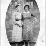 024-Josefa Casas Fornes y Dolores Rueda Sánchez, 1935